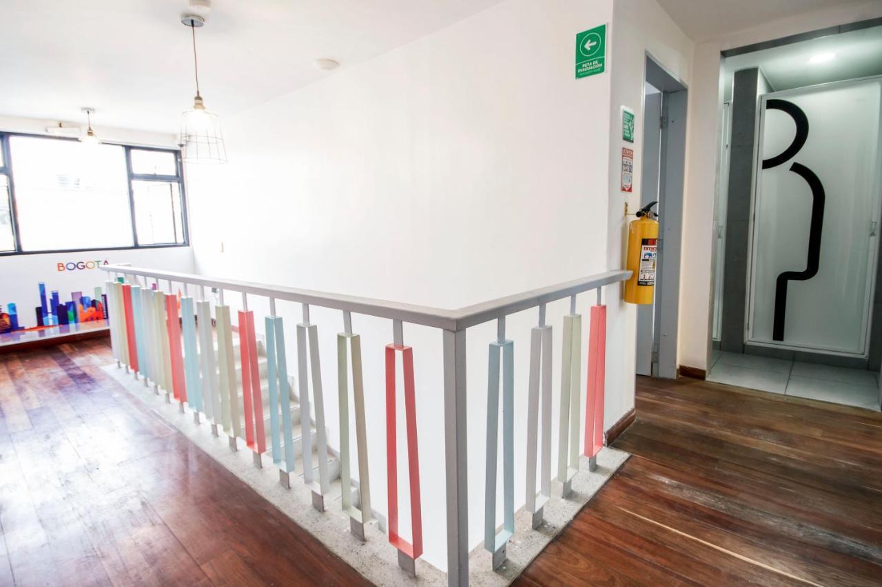 Urbana Hostel Bogotá Esterno foto