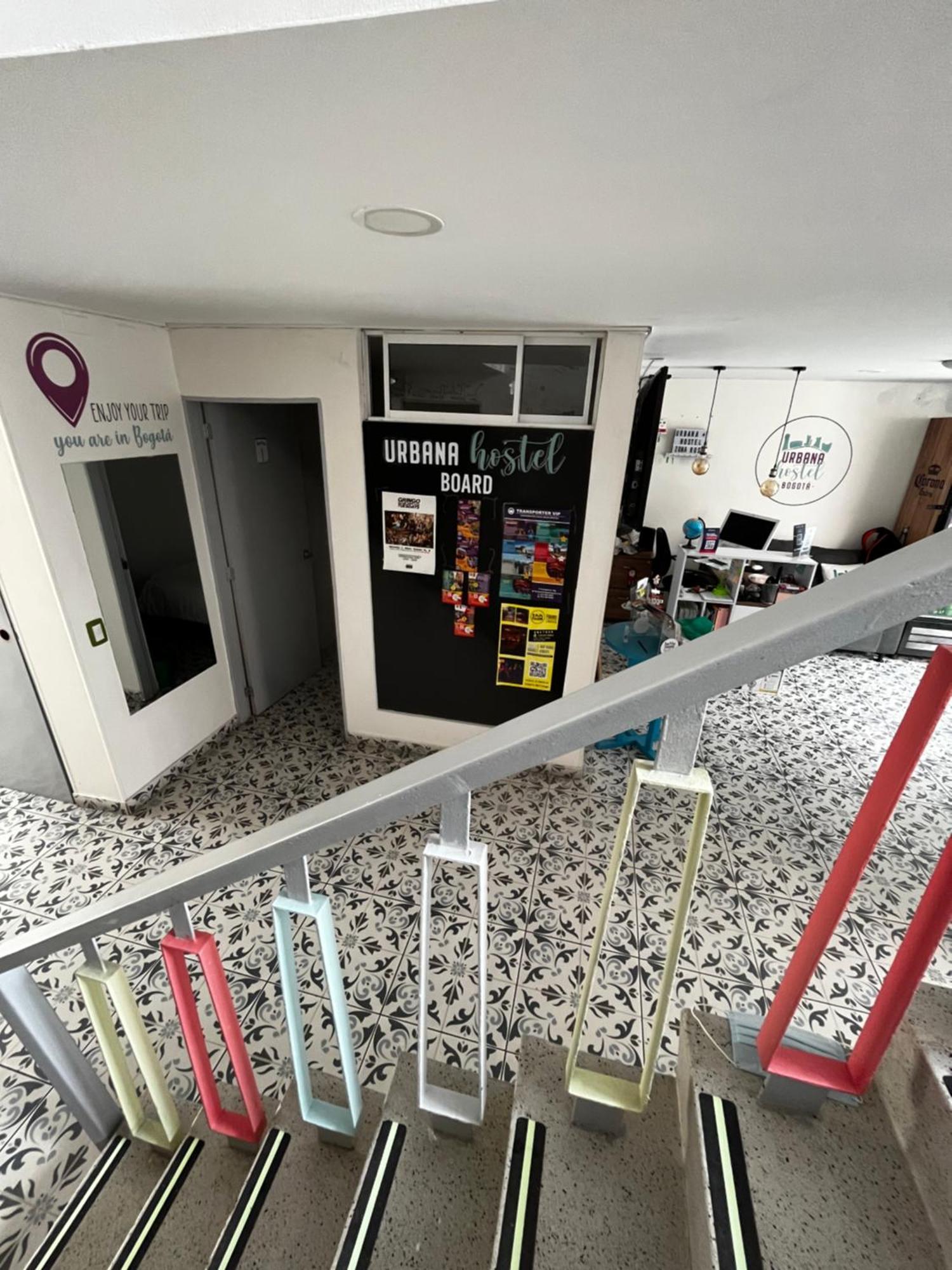 Urbana Hostel Bogotá Esterno foto